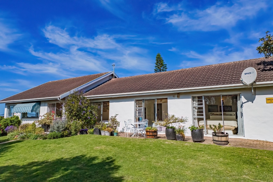 3 Bedroom Property for Sale in Upper Robberg Western Cape